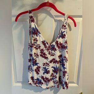 American eagle Relaxed red white and Blue floral Tank Top